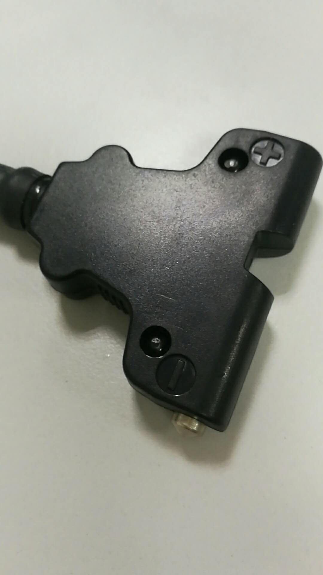T bar connector with Anderson connector